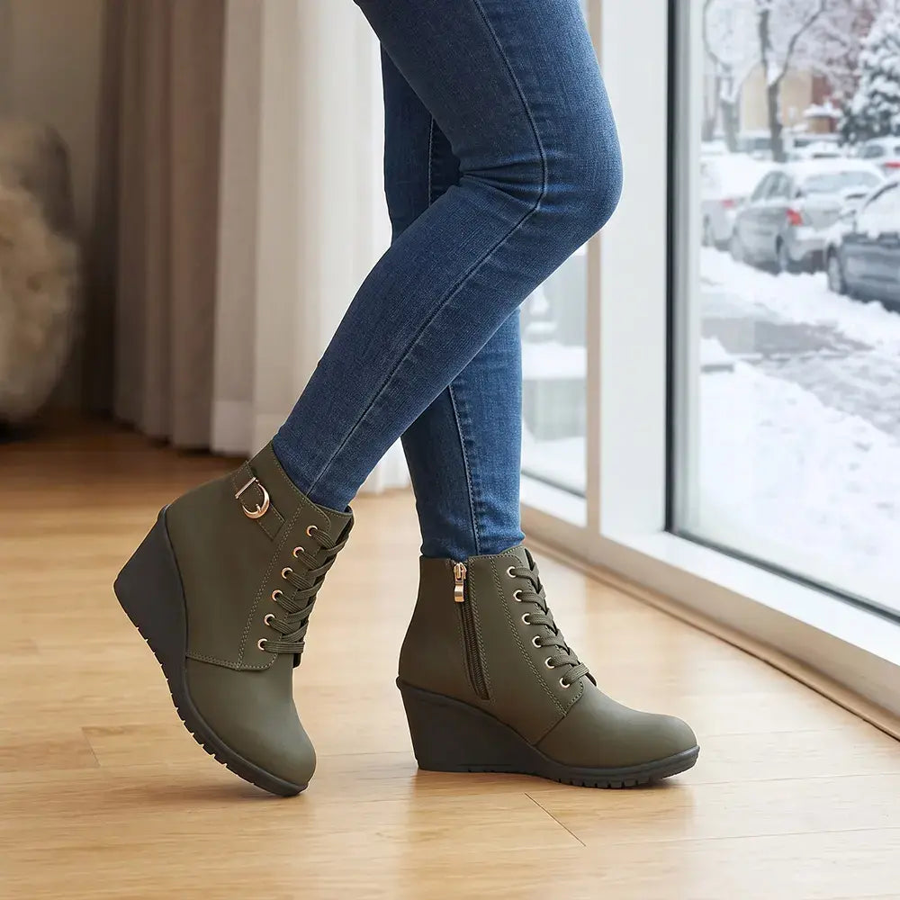 【35-42】👢 Damskie zimowe botki na koturnie – stylowy i stabilny wybór na chłodne dni